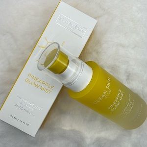 Clean Skin Club Pineapple Glow Face Mist -Hyaluronic Acid Peptides Antioxidants